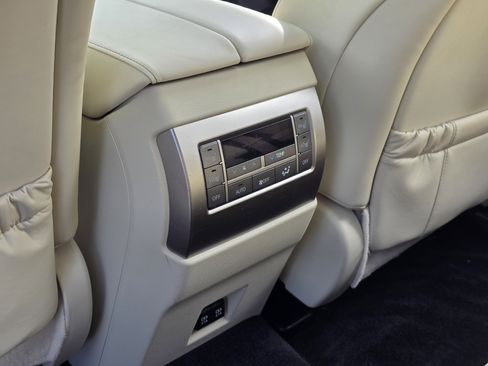 Certified 2020 Lexus GX 460 Premium w/ Premium Package image 27