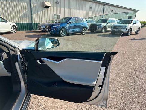 Used 2013 Tesla Model S Performance RWD image 27