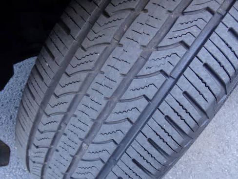 Used 2023 Nissan Rogue SV image 39