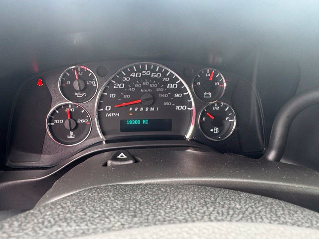 Used 2024 Chevrolet Express 2500 w/ Driver Convenience Package RWD image 14
