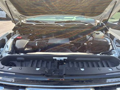Used 2025 GMC Sierra 2500 AT4 w/ Technology Package AWD/4WD image 18