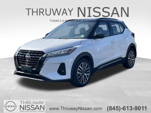 Certified 2023 Nissan Kicks SR w/ SR Premium Package FWD image 1