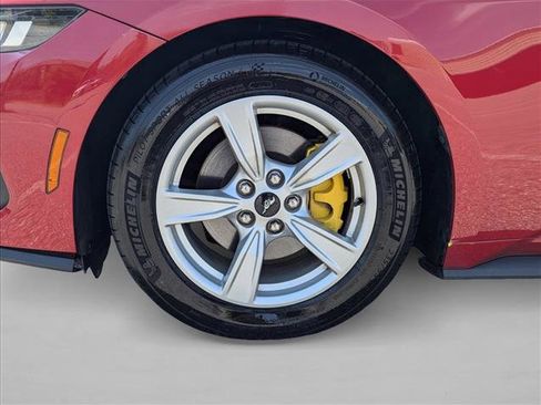 Used 2024 Ford Mustang Coupe RWD image 9