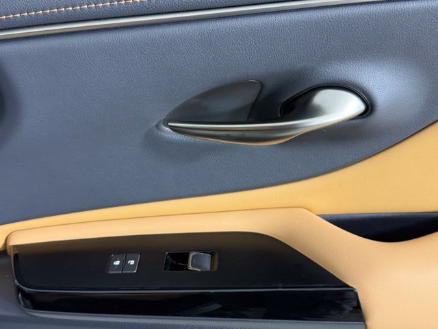 Certified 2022 Lexus ES 350 w/ Premium Package FWD image 31