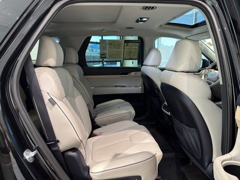 Used 2024 Hyundai Palisade Limited image 24