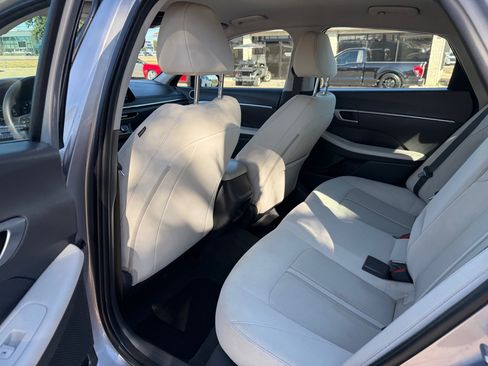 Used 2023 Hyundai Sonata SEL FWD image 12