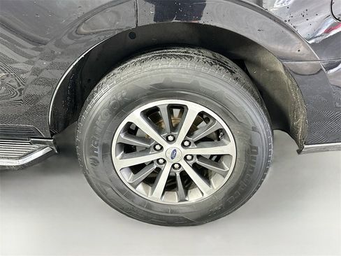 Used 2020 Ford Expedition XLT w/ Equipment Group 202A image 34