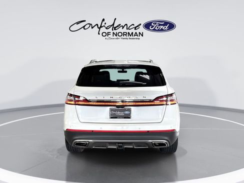 Used 2022 Lincoln Nautilus Reserve w/ Equipment Group 201A image 7