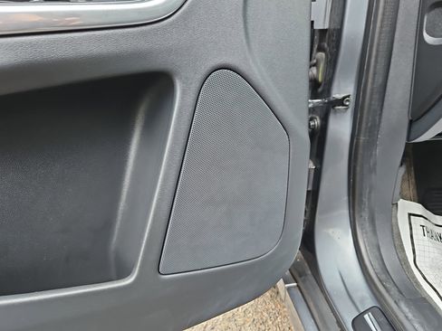 Used 2017 Volvo XC60 T6 Dynamic w/ Preferred Option Package image 11