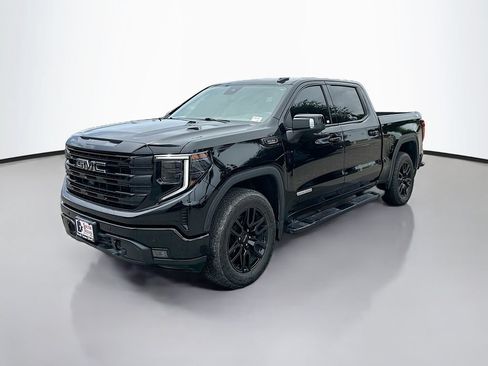Used 2025 GMC Sierra 1500 Elevation w/ Elevation Premium Package AWD/4WD image 3