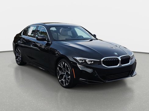 Certified 2025 BMW 330i Sedan w/ Premium Package image 3