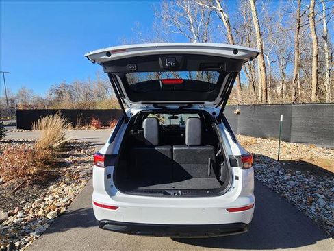 Used 2023 Mitsubishi Outlander SE Black Edition image 18