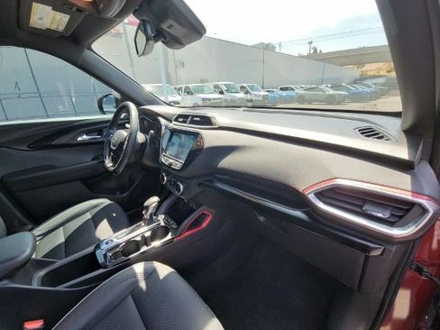 Used 2023 Chevrolet TrailBlazer RS w/ Convenience Package FWD image 26