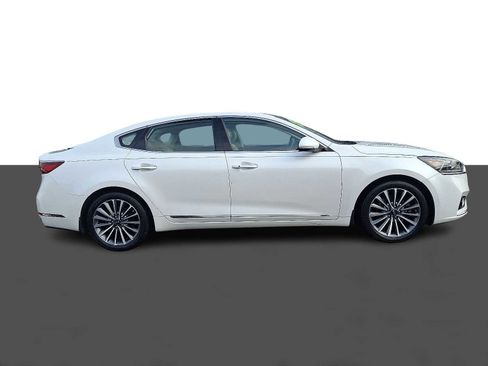 Used 2018 Kia Cadenza Premium w/ Luxury Package image 7