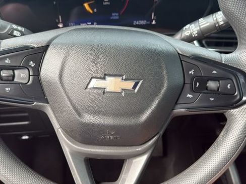 Used 2025 Chevrolet TrailBlazer LT AWD/4WD image 16
