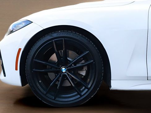 Used 2022 BMW 430i Coupe w/ M Sport Package RWD image 5