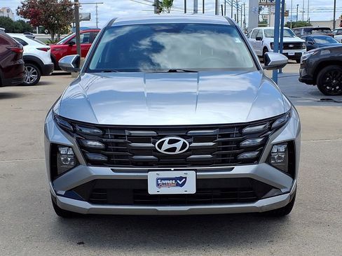 Used 2025 Hyundai Tucson SE FWD image 3