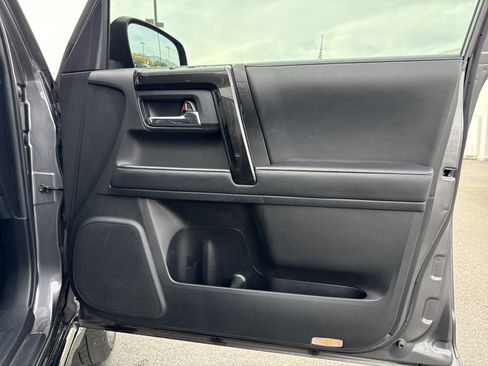 Used 2021 Toyota 4Runner Nightshade image 31