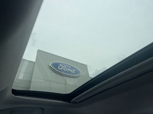 Used 2023 Nissan Sentra SR w/ SR Premium Package image 15