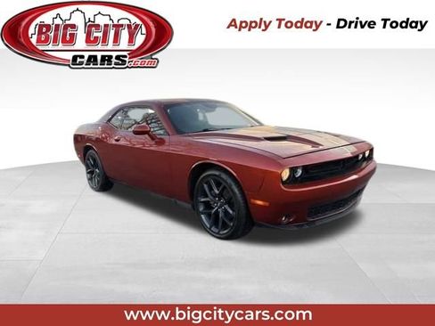 Used 2021 Dodge Challenger SXT w/ Blacktop Package image 1