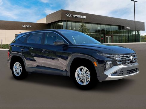 New 2026 Hyundai Tucson SE image 11