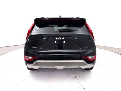 Used 2025 Kia Niro EX Touring FWD image 17