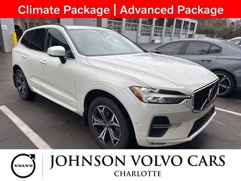 Used 2022 Volvo XC60 B5 Momentum w/ Advanced Package image 1