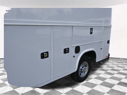 New 2025 Chevrolet Express 3500 Work Van w/ Power Convenience Package image 3