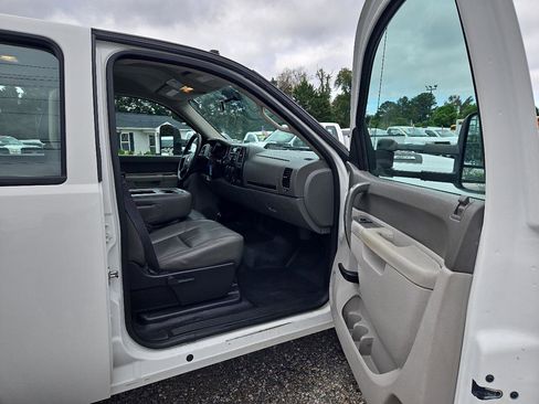 Used 2014 Chevrolet Silverado 3500 W/T w/ Skid Plate Package AWD/4WD image 20