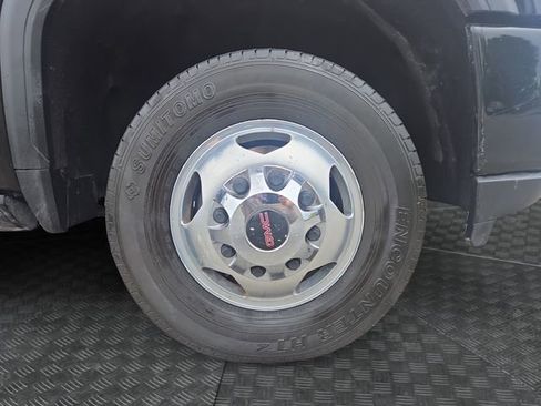 Used 2022 GMC Sierra 3500 Denali w/ Denali Ultimate Package AWD/4WD image 38