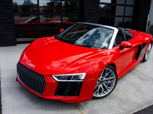 Used 2017 Audi R8 V10 image 4