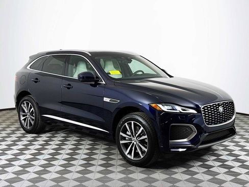 New 2026 Jaguar F-PACE R-Dynamic S image 3