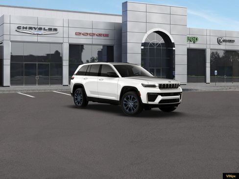 New 2026 Jeep Grand Cherokee Limited AWD/4WD image 11