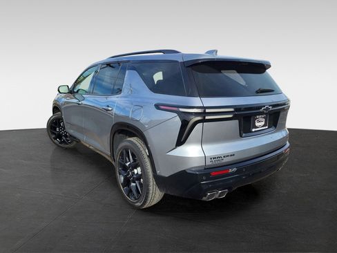 Used 2024 Chevrolet Traverse RS image 7