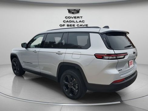 Used 2024 Jeep Grand Cherokee L Altitude image 7