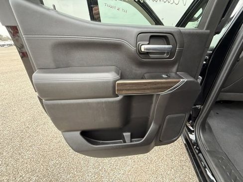 Used 2019 Chevrolet Silverado 1500 LT Trail Boss image 13