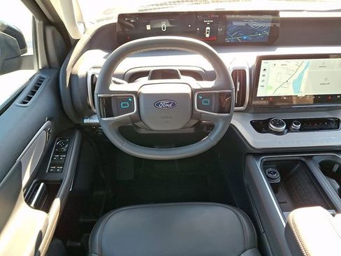 Certified 2025 Ford Expedition Max Active image 11