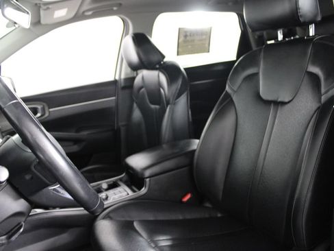 Used 2022 Kia Sorento S w/ Panoramic Sunroof Package AWD/4WD image 17