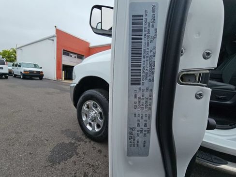 Used 2017 RAM 2500 Big Horn AWD/4WD image 36