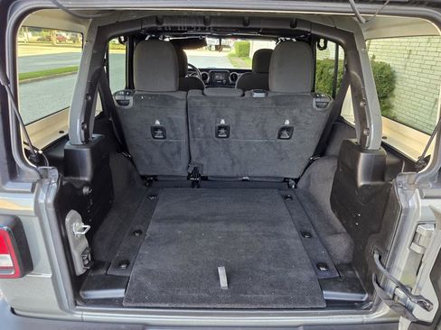 Used 2019 Jeep Wrangler Unlimited Sport S image 12