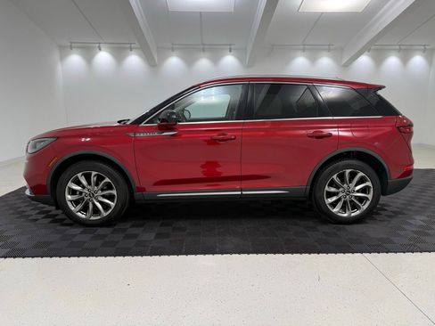 Used 2020 Lincoln Corsair FWD w/ Premium Package image 4