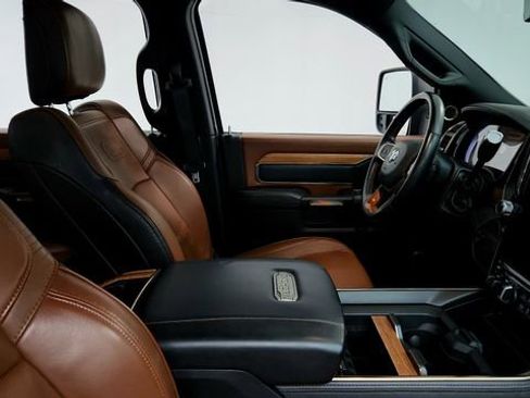 Used 2023 RAM 3500 Limited image 22