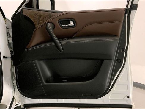 Used 2023 INFINITI QX80 Premium Select w/ Cargo Package image 25