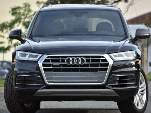 Used 2018 Audi Q5 2.0T Premium Plus w/ Premium Plus Package AWD/4WD image 3