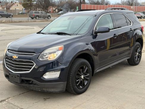 Used 2017 Chevrolet Equinox LT FWD image 1