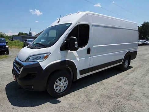 New 2024 RAM ProMaster 3500 w/ Quick Order Package 22G SLT image 4