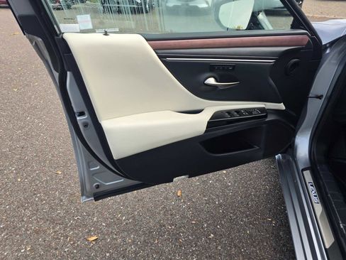 New 2025 Lexus ES 350 w/ Premium Package image 21