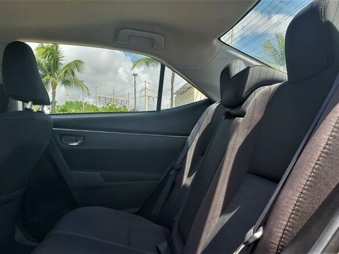 Used 2018 Toyota Corolla LE FWD image 13