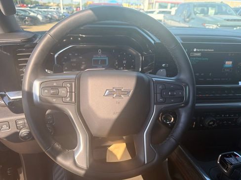 Used 2025 Chevrolet Silverado 1500 RST AWD/4WD image 13