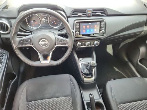 Used 2020 Nissan Versa S FWD image 9